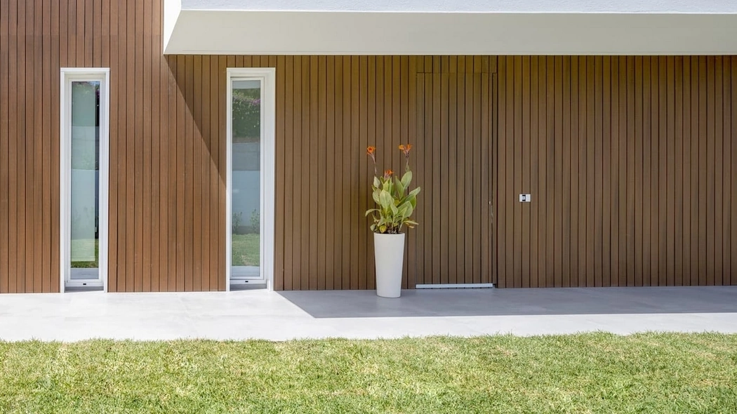 Boiserie Ultrashield Twix Claddy in teak di Déco