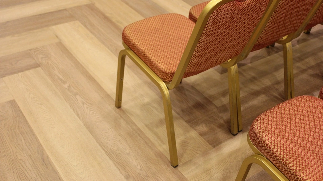 Pavimento XL 55 effetto legno di Swing Floor