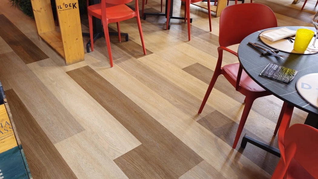 Pavimento XL 55 effetto legno di Swing Floor